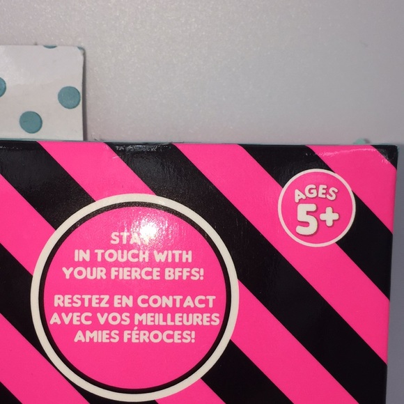 L.O.L. Surprise! Bracelet Walkie Talkies - Picture 5 of 10